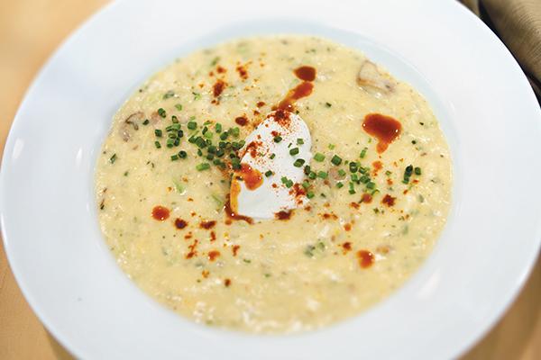 Cheesy Potato and Bacon Soup