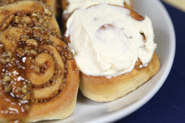 Country White Cinnamon Rolls