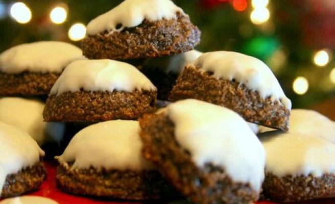 Snow Topped Chocolate Macaroon Cookies